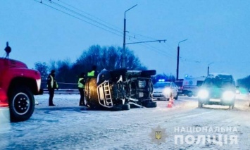 В Ивано-Франковской области в результате ДТП погибли 2 человека, 6 госпитализированы