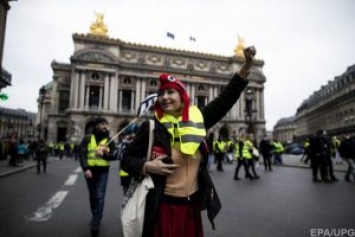 Во Франции журналисты телеканала BFMTV объявили бойкот «желтым жилетам»