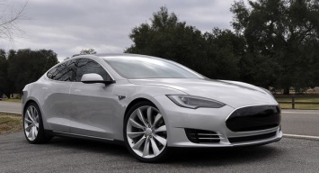 В Лас-Вегасе Tesla на автопилоте сбила российского дорогого робота (видео)