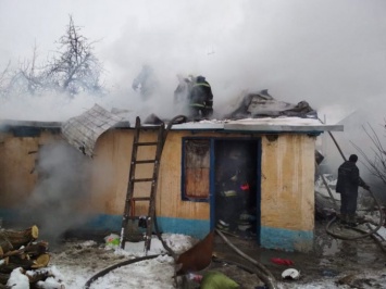 В Павлограде произошел пожар, есть погибшая и пострадавшие (ФОТО и ВИДЕО)