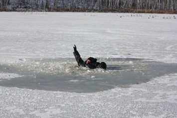 В Павлограде школьник провалился под лед