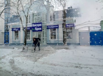 В Николаеве предпринимателей предупредили, что за неубранный снег ждут штрафы