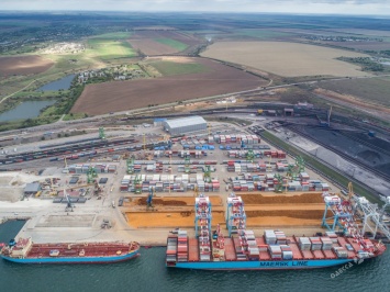 ТИС подтвердил лидерство по грузообороту среди портов в 2018 году