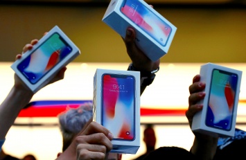 Apple сократит производство новых айфонов. Прибыль Samsung тоже падает