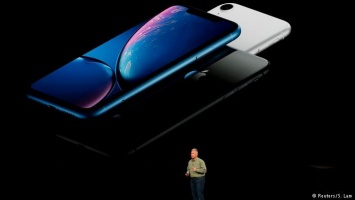 Apple сокращает производство айфонов