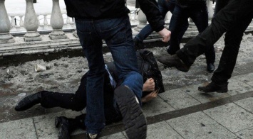 Скандального депутата жестоко избили после слов о "российском" Крыме: "трое на одного"
