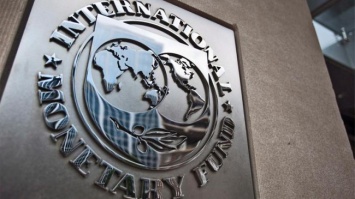 В МВФ подсчитали количество украинцев, работающих за рубежом: цифра впечатляет