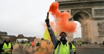 Франция открыто подозревает Путина в поддержке "желтых жилетов"