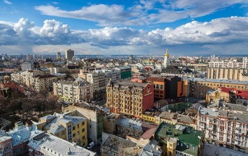 Киев в шоке наблюдал за редчайшим явлением в небе: «уникальная аномалия», фото