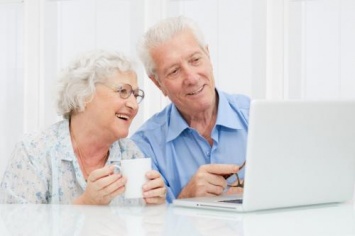 Социологи: Пенсионеры чаще распространяют фейковые новости в соцсетях