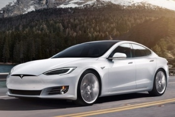 Tesla снимает с продажи «дешевые» версии машин