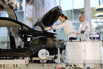 Volkswagen предлагает будущим владельцам собрать собственный e-Golf