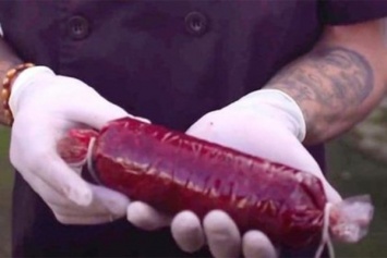 В Испании предложили кормить людей колбасой из их собственной крови