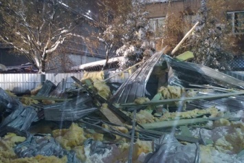 В Харькове - ЧП из-за снега: есть пострадавшие (фото)