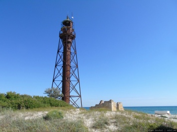 На Джарылгаче восстановят маяк