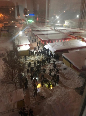 В Харькове крыша рынка упала на людей: новые детали о состоянии пострадавших