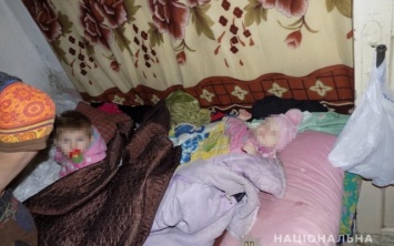 В Одесской области женщина отказывалась менять ужасные условия проживания своих детей