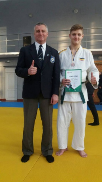 Криворожанин стал призером чемпионата области по дзюдо среди юниоров