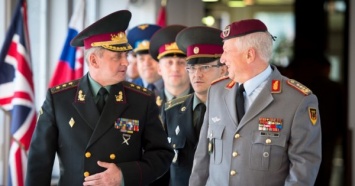 Диалог на равных: Муженко пригласили на заседание Военного комитета НАТО