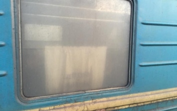 Состояние поезда "Одесса-Черновцы" привело депутата в шок (ФОТО)