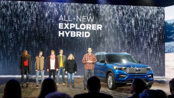 Новый Ford Explorer 2020 показался в Детройте с двумя "секретными" версиями
