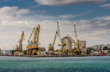 Украина призывает Болгарию закрыть свои воды для российских кораблей, идущих из Крыма