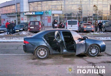 Воскресное ограбление авто у ТЦ «Вузовский»: полиция сообщила детали