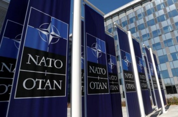 Трамп хочет вывести США из НАТО - NYT