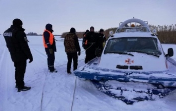 На Киевском водохранилище снегоход провалился под лед, есть жертвы