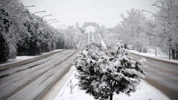 В Севастополь идет "белая" стихия: насколько дорожники готовы к ней