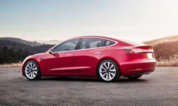 Tesla пообещала Model 3 тому, кто взломает систему безопасности электромобиля