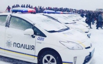 Правоохранители Запорожской области остановили "Opel" с награбленным