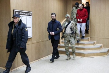 Суд продлил до 24 апреля арест 20 украинских моряков (обновлено)