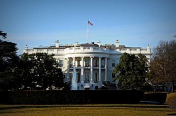В Белом доме ухудшили оценку влияния "шатдауна" на экономику США - СМИ