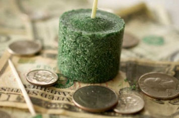 Привлечение денег в домашних условиях: мощные и проверенные ритуалы