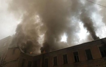 Пожар в центре Киева локализовали