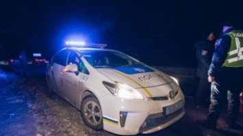 В Киеве автомобиль на скорости сбил военного (фото)