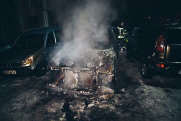 На Днепропетровщине повадились палить дорогущие авто: новый случай