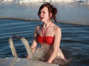 Праздник Крещения в Запорожье: как доехать в места для купания в ледяной воде