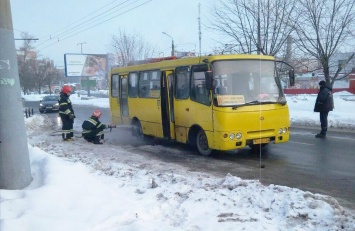 В Полтаве задымился автобус (фото)
