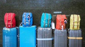 Правила перевоза багажа ужесточили: пассажиры вынуждены стоять в огромных очередях