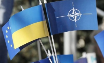Правовой комитет порекомендовал Раде закрепить в Конституции Украины курс на ЕС и НАТО