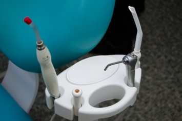В Днепре объединяют стоматологические поликлиники