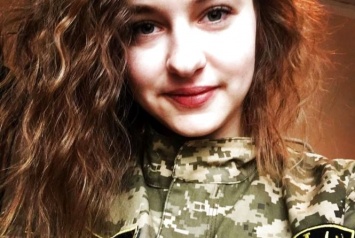 Секс-скандал в украинской армии. Лейтенант обвинила полковника в домогательствах. Фото и видео