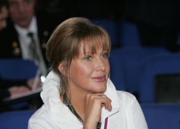 «В прорубь со святой водой»: Актрису Елену Проклову призвали не судить людей на показных шоу на ТВ из-за своих «грехов»
