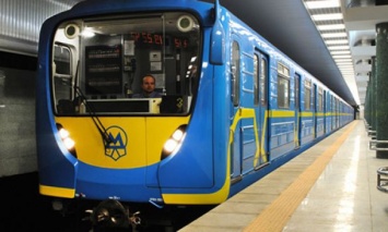 Движение на "зеленой" ветке киевского метро восстановлено в обычном режиме