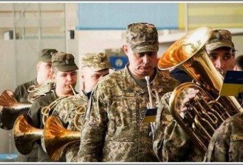 В аэропорту Запорожья в честь легендарных «киборгов» будет играть военный оркестр