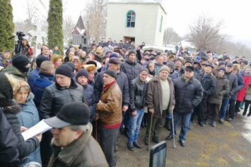 Во время голосования прихода в Черновицкой области о переходе в ПЦУ вызывали полицию