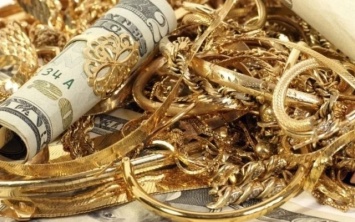 Новокаховскому домушнику, который выносил из квартир деньги и золото, "светит" срок