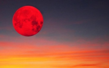 Сегодняшней ночью запорожцы увидят "кровавую" Луну